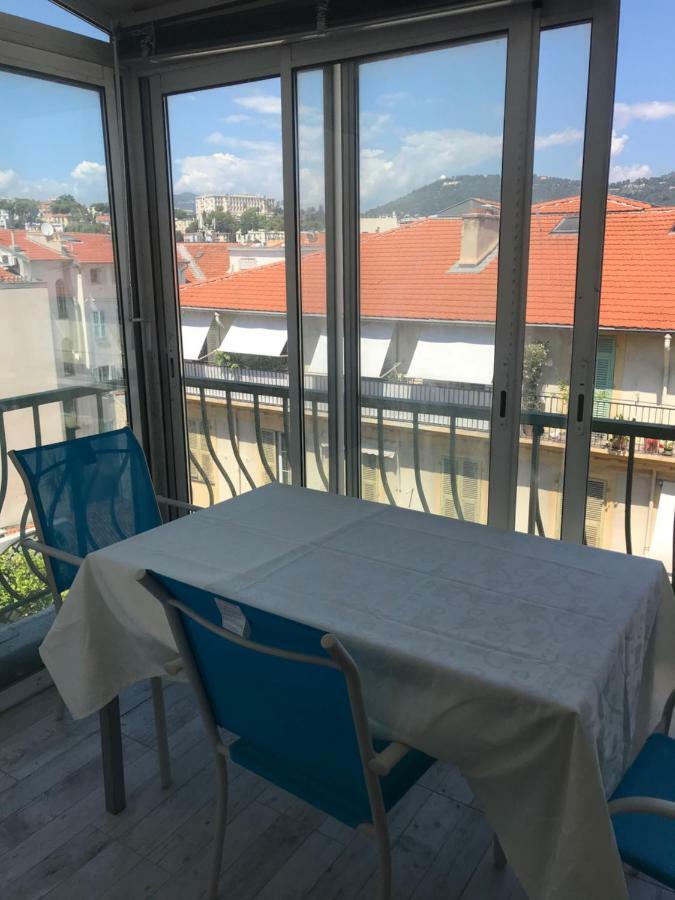 4 à 6 personnes sur la coulée verte Nice Exterior foto